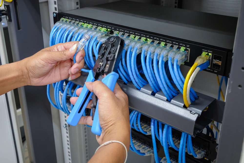 Thi cong lap dat cap mang Ethernet 3 11zon
