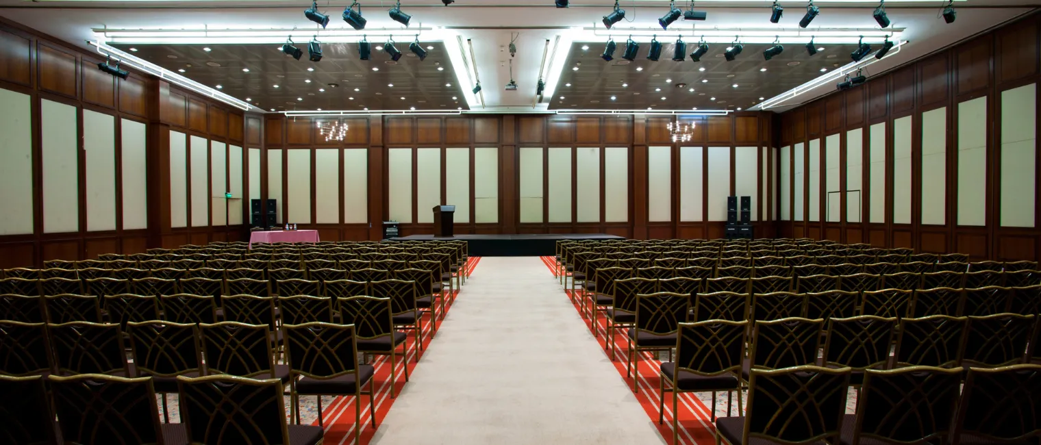 giai phap trung tam hoi nghi 1