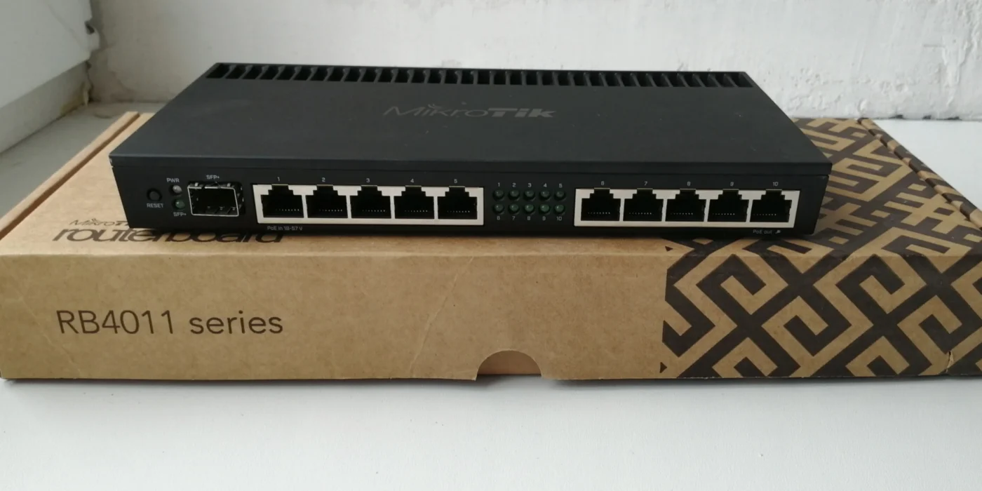 Đánh Giá MikroTik RB4011iGS+RM Cho Doanh Nghiệp Vừa Và Khách Sạn mikrotik rb4011igs rm 3